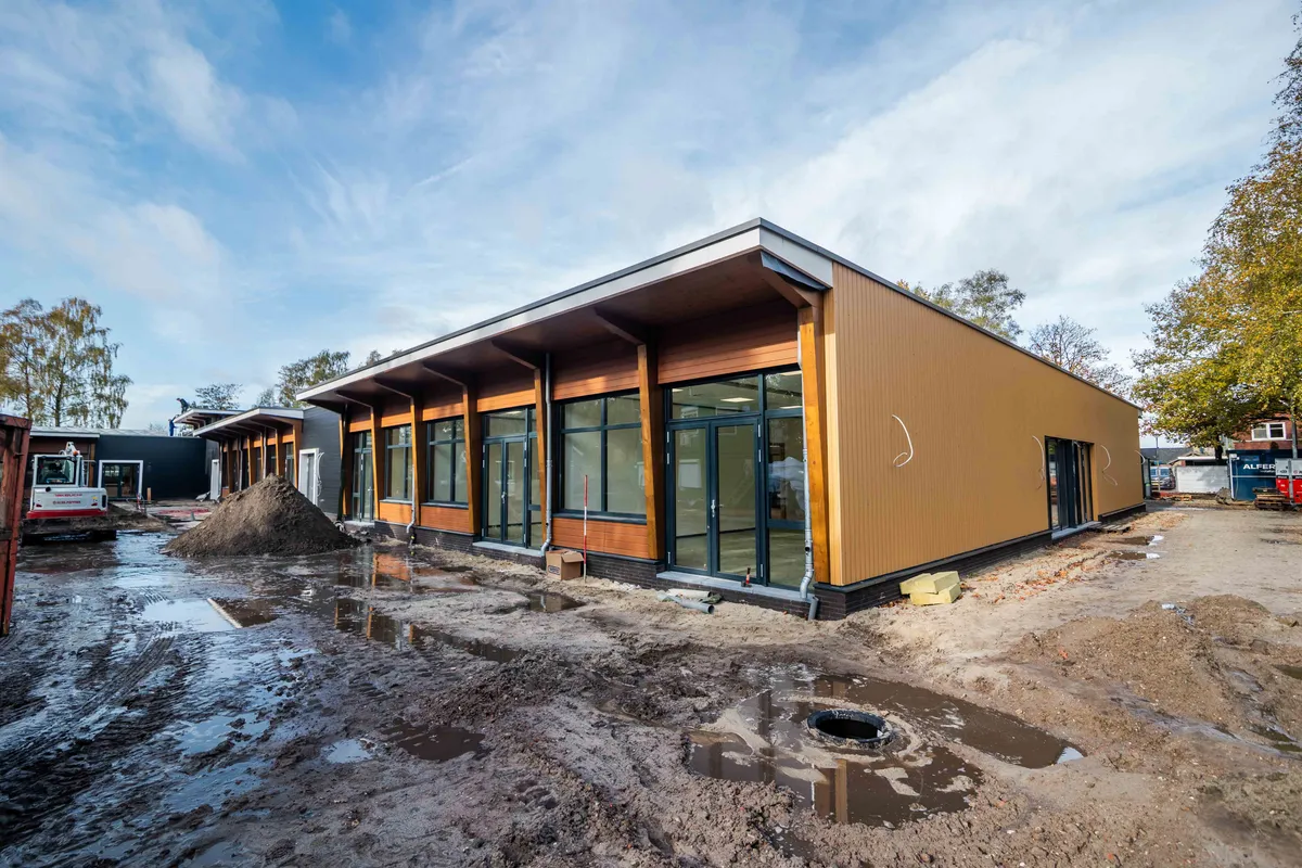 KINDCENTRUM, BORNE-WEST